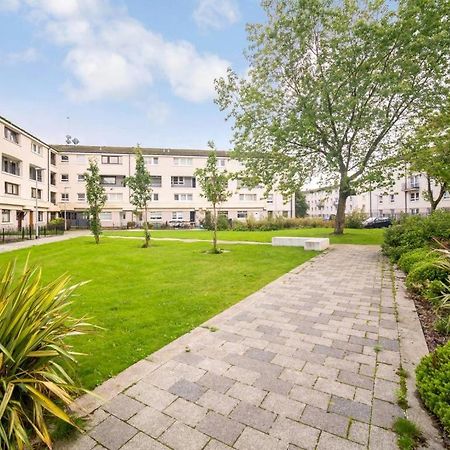 Lovely 1-Bedroom Property With Balcony In West End Glasgow Kültér fotó