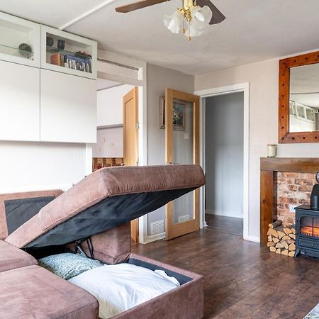 Lovely 1-Bedroom Property With Balcony In West End Glasgow Kültér fotó