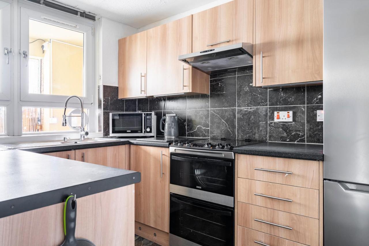 Lovely 1-Bedroom Property With Balcony In West End Glasgow Kültér fotó