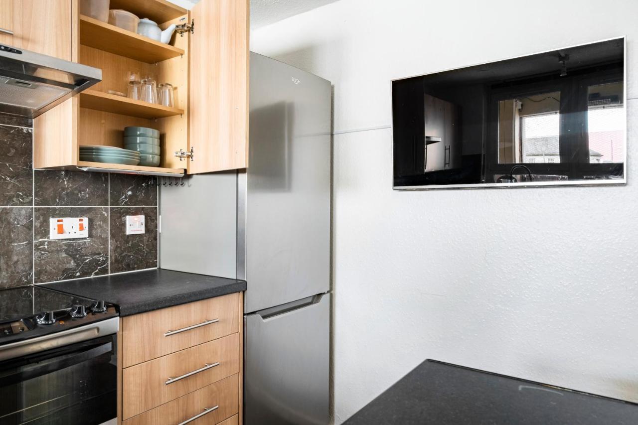 Lovely 1-Bedroom Property With Balcony In West End Glasgow Kültér fotó