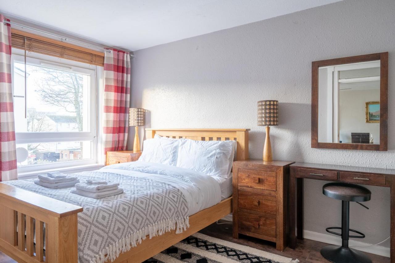 Lovely 1-Bedroom Property With Balcony In West End Glasgow Kültér fotó